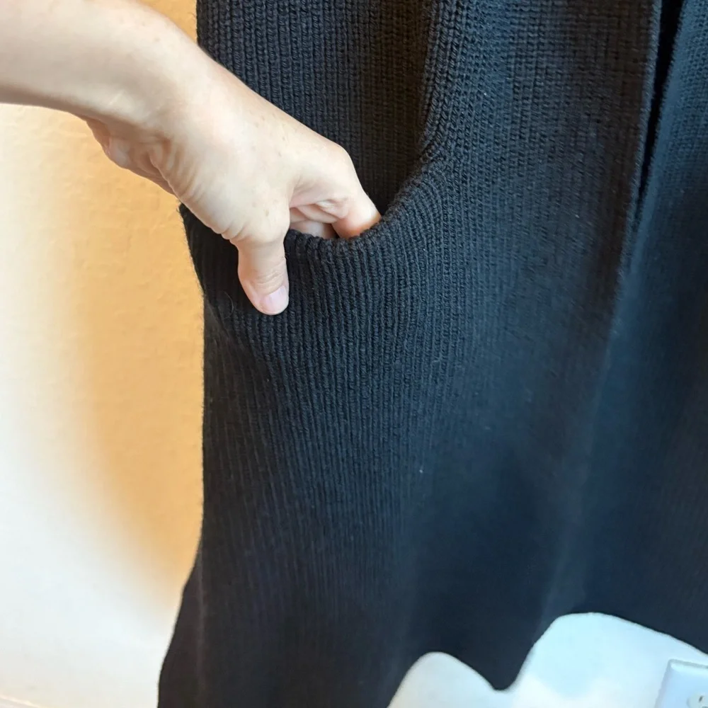 ARITZIA Wilfred Olivie Sleeveless Cardigan Size Small